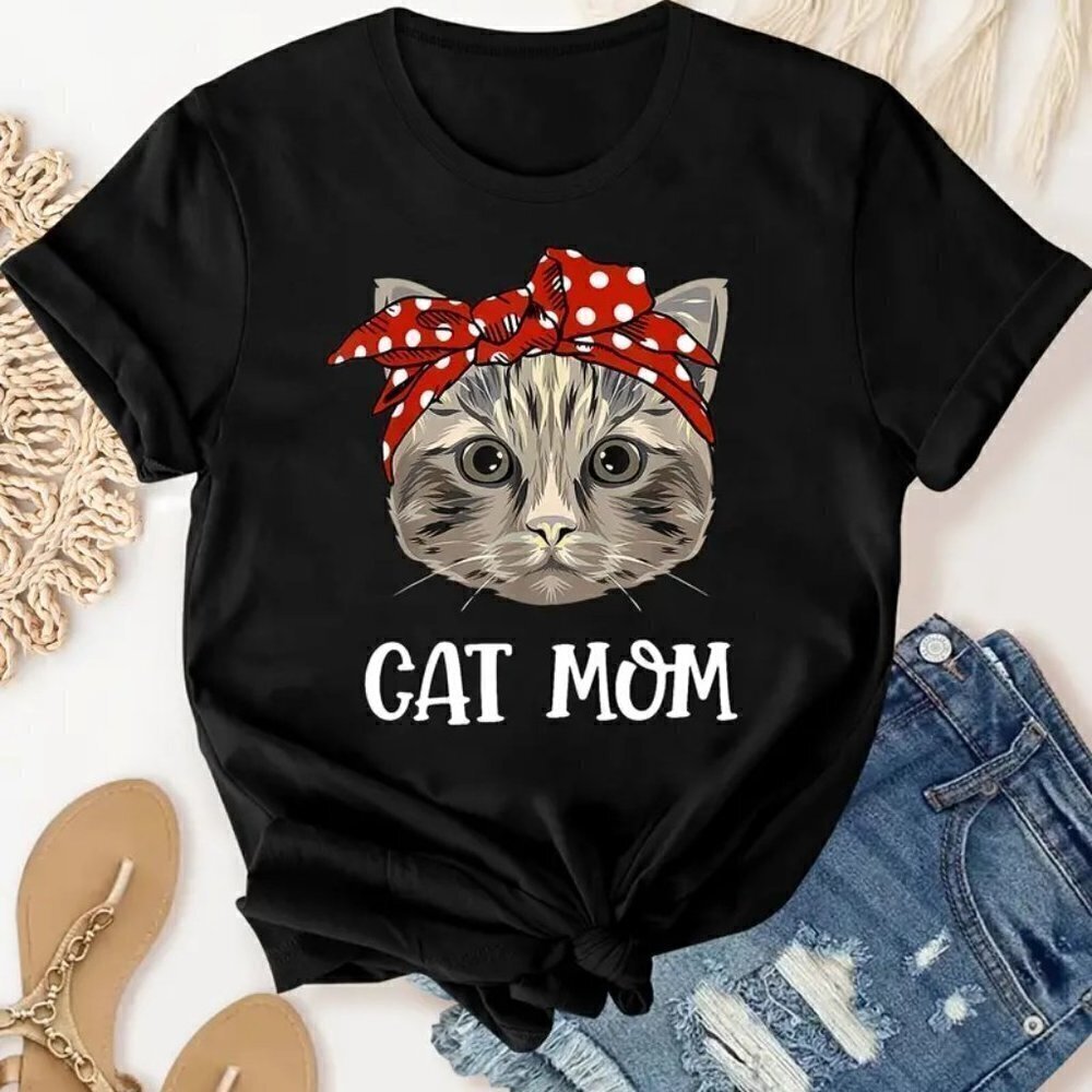 Cat Mom Graphic Cute Funny Cat Lady Pet Lover Casual Style Tee T-Shirt